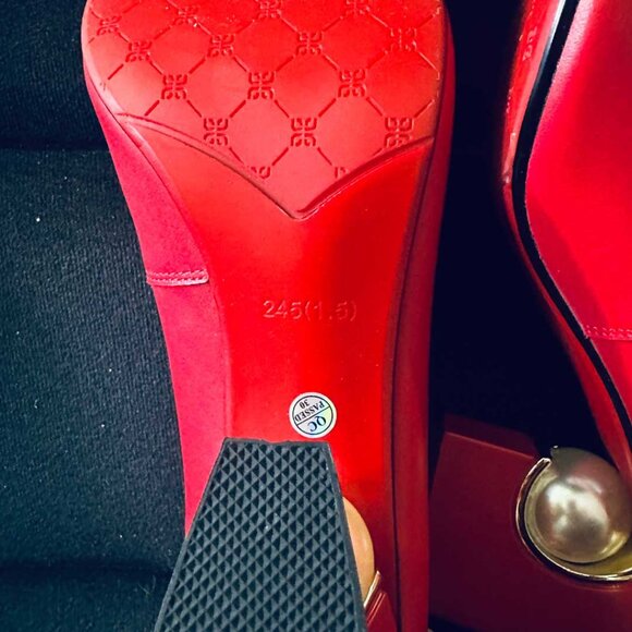 NEVER WORN Womens Chunky Heels with Pearl Pointed Toe Red Real Leather Pumps - Picture 3 of 5